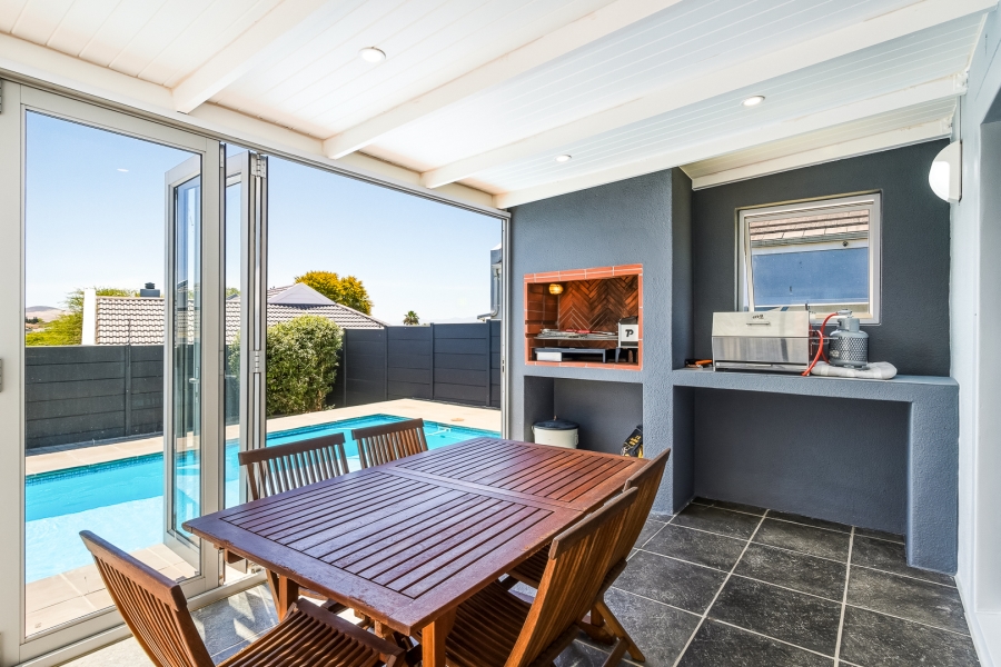 3 Bedroom Property for Sale in Pinehurst Western Cape